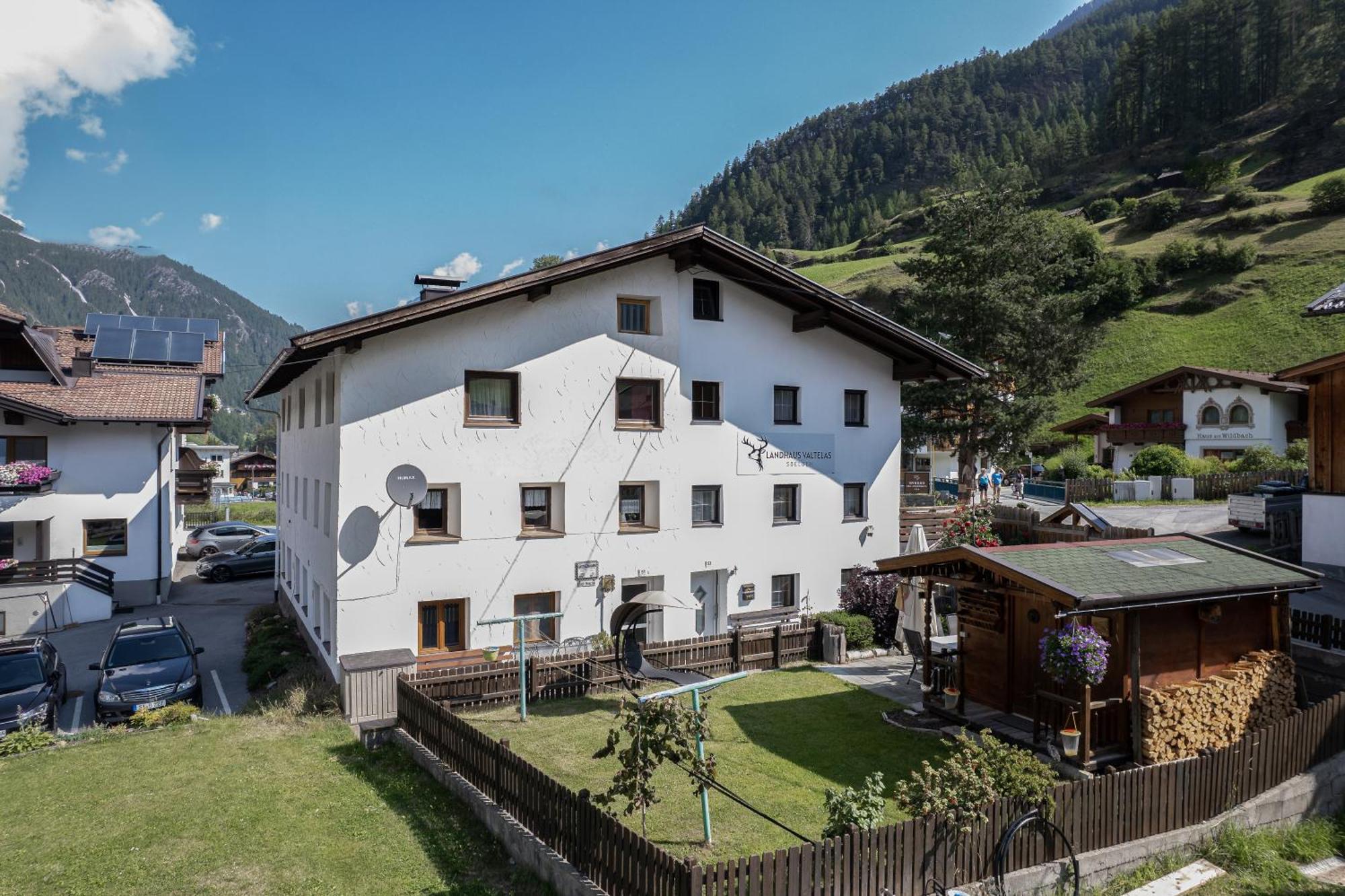 Holiday home Valtelas
